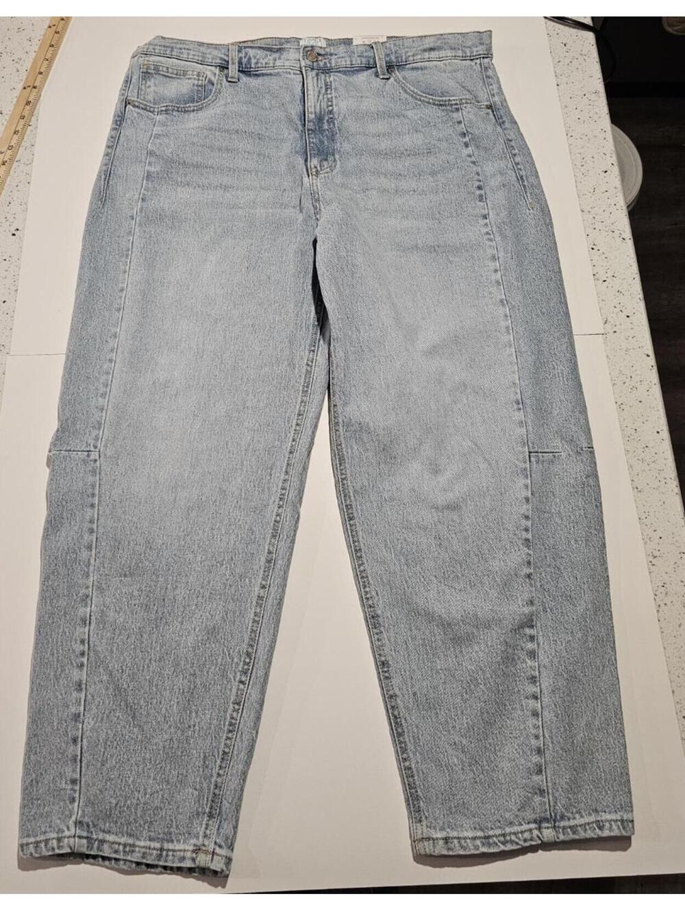Time and Tru Women's Light Wash Barrel Leg Jeans Size 20 - Picture 7 of 7